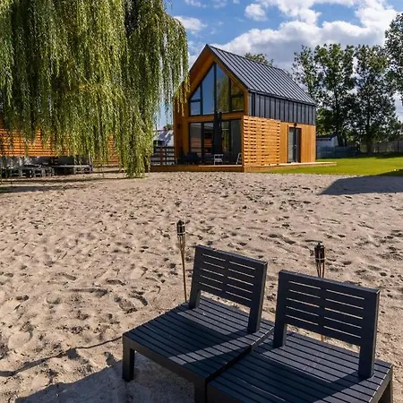Casas De La Playa Kunice (Lower Silesia)